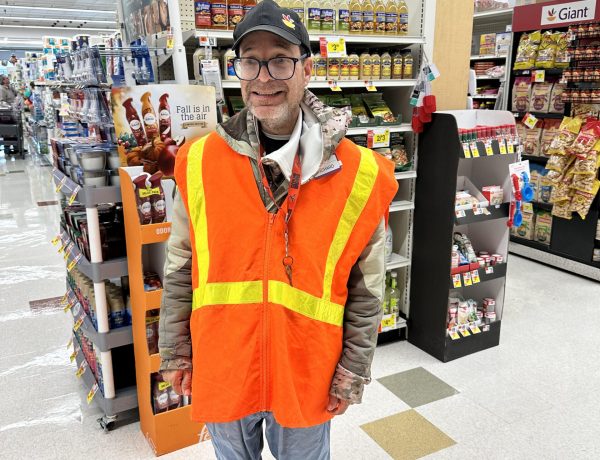Gabriel Homes resident at work at Giant.